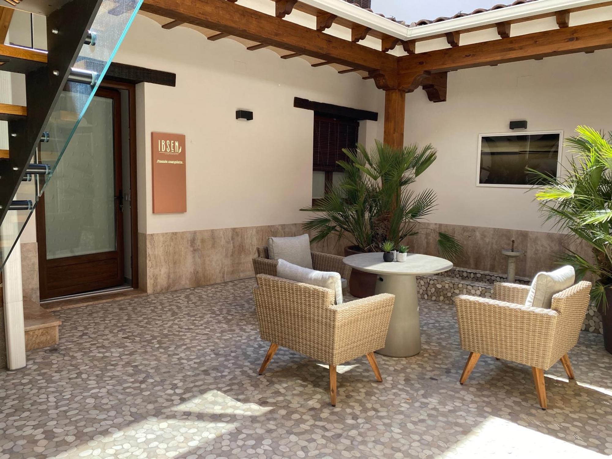 Ibsen Almagro Apartment Exterior photo